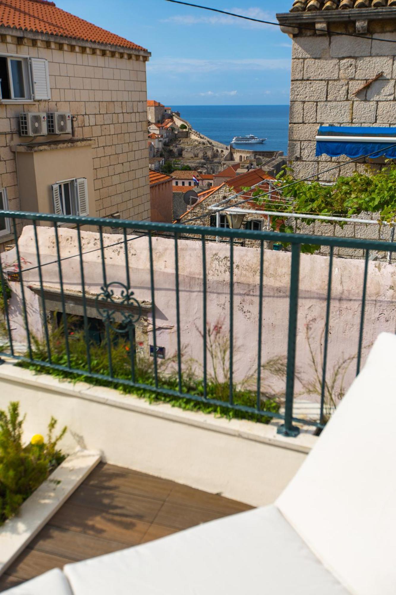 Back In Time Luxury Dubrovnik 2 Apartment Room photo